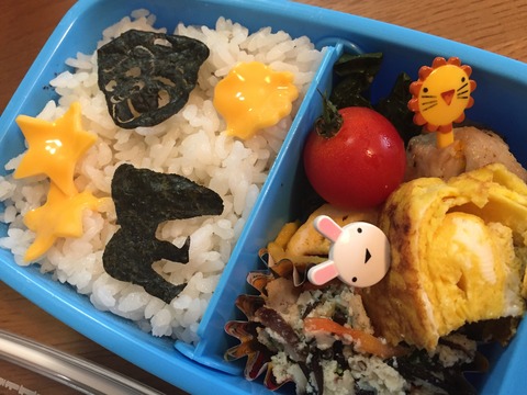 「小1の壁」4月、弁当も水筒も毎日用意したよ