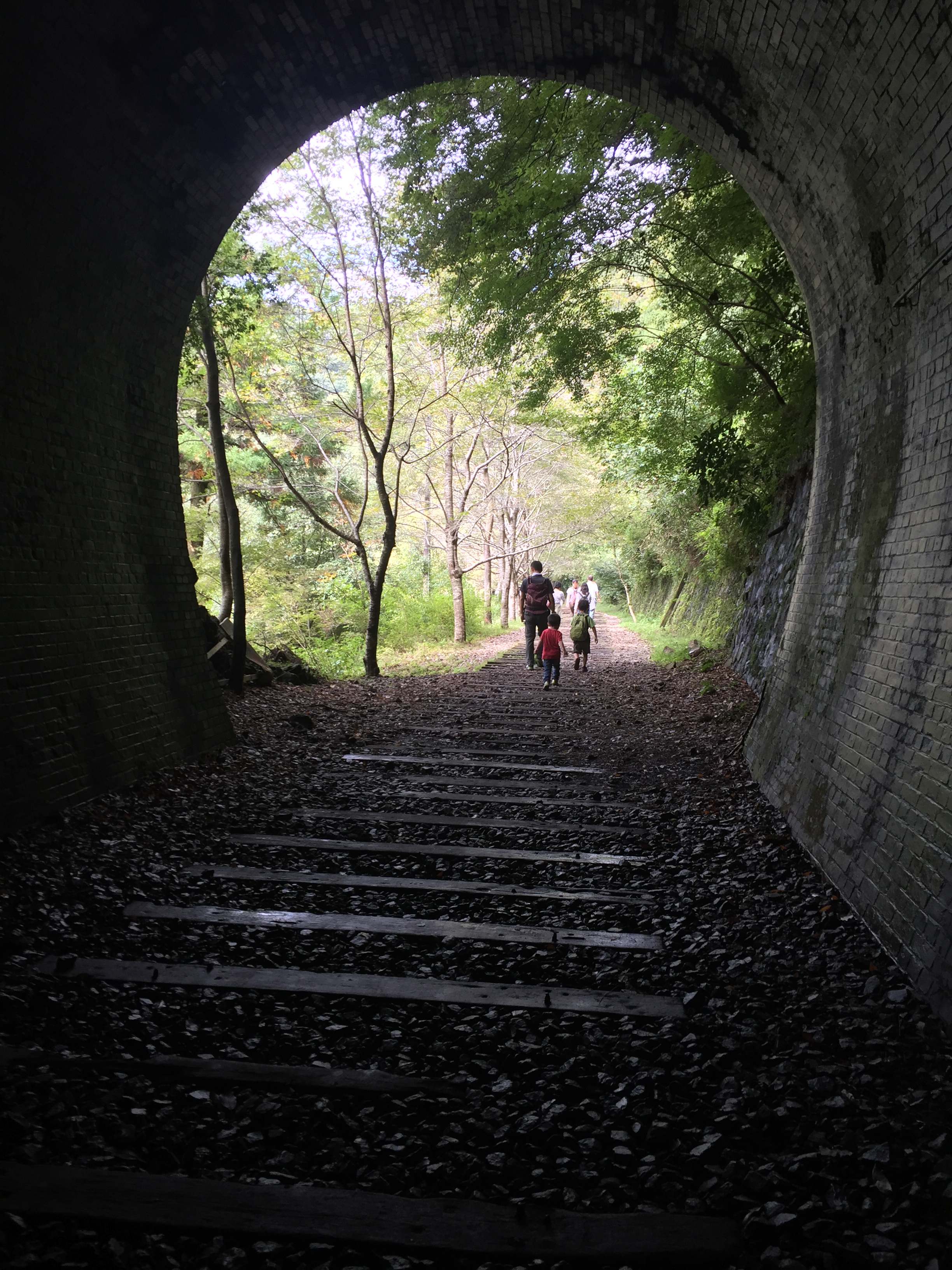 武田尾で廃線ハイキング！暗闇トンネルが面白い！