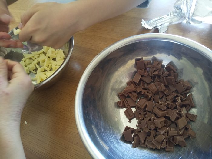 手作りチョコお手伝い