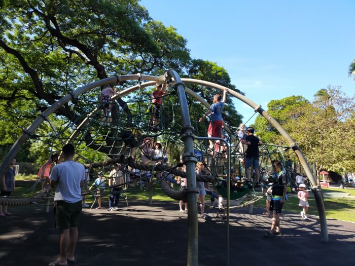 ホノルル動物園の遊具
