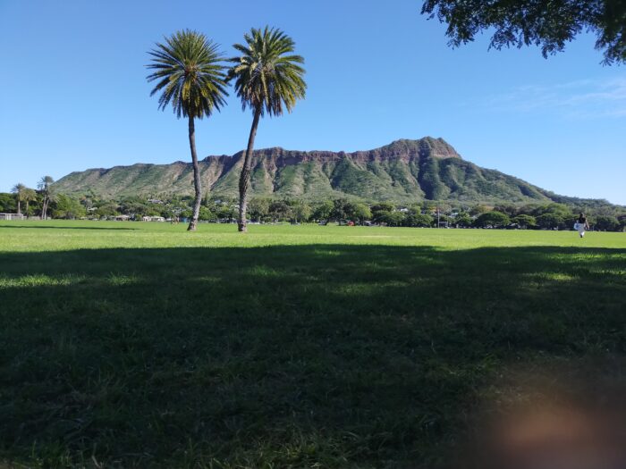 カピオラニ公園から見るダイヤモンドヘッド