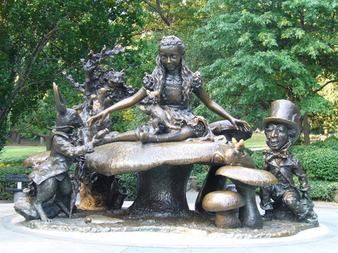 20050804パークアリスの像